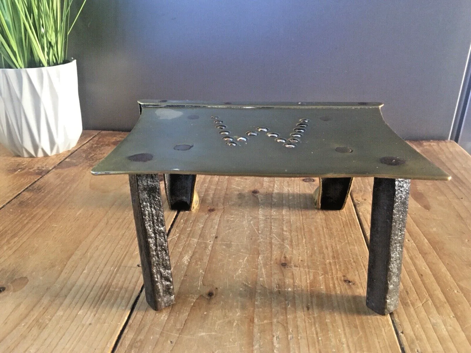 Antique Brass & Wrought Iron Riveted M Monogrammed Footman Trivet Plate Warmer photo 150.0