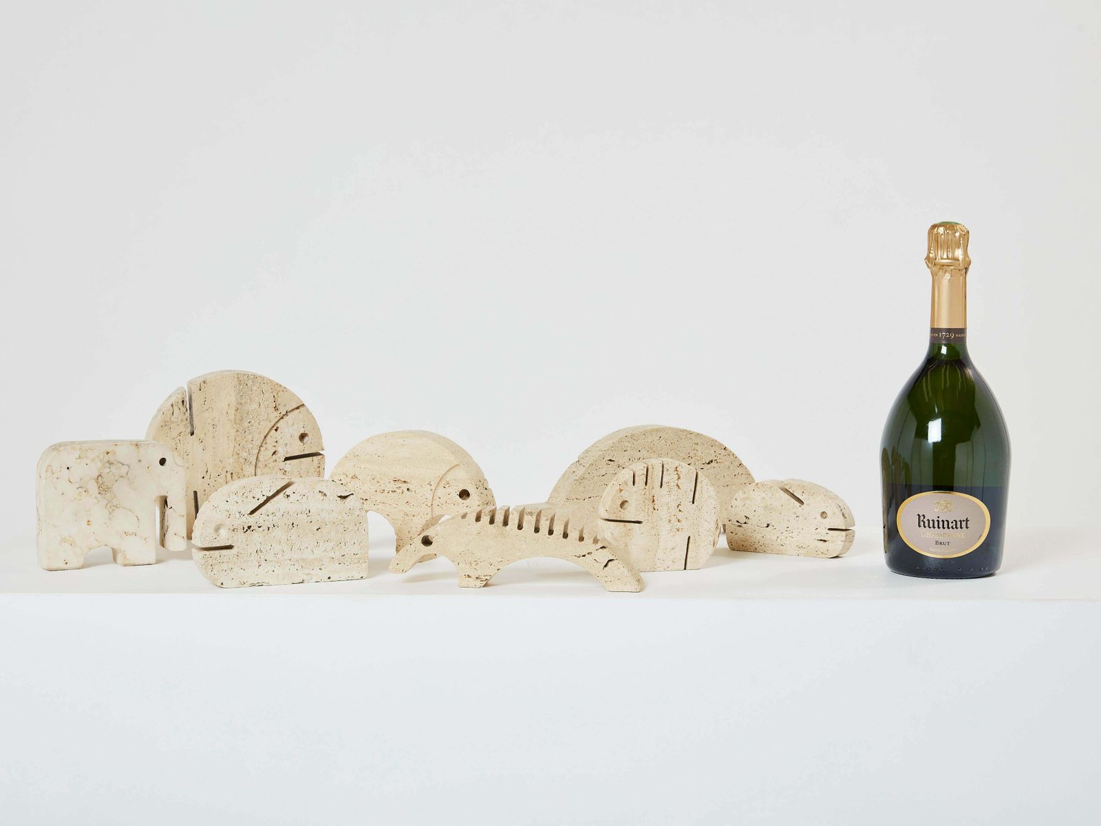 Ensemble de 8 sculptures animalières en travertin Fratelli Mannelli, 1970 photo for sale