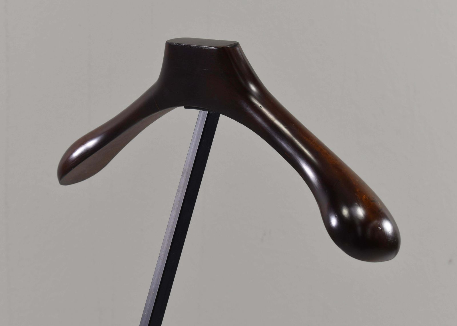 photo for sale Fratelli Reguitti Folding Valet Stand / Suit Rack In Brass, Italy – Circa 1
