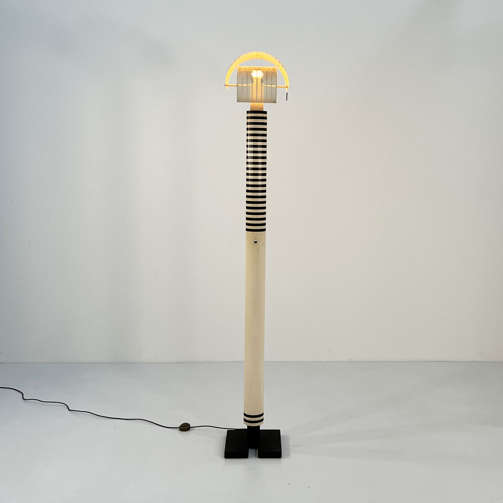 Shogun Floorlamp By Mario Botta For Artemide, 1980s photo 3668.0