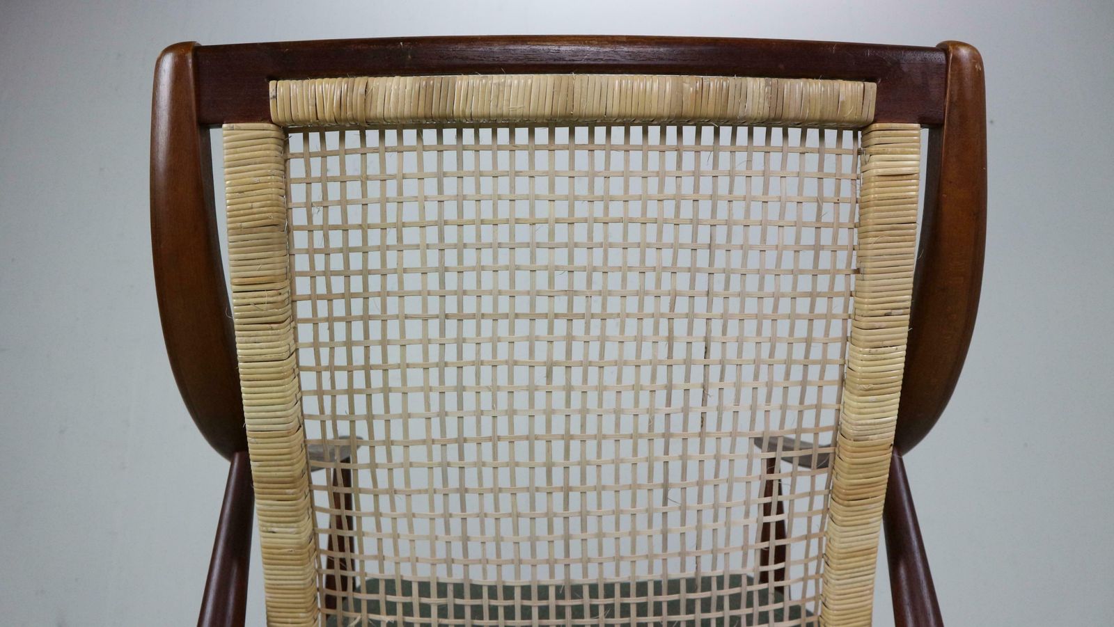 photo vinterior Peter Hvidt& Orla Mølgaard Nielsen Fd146 Cane Back Easy Chair, Denmark