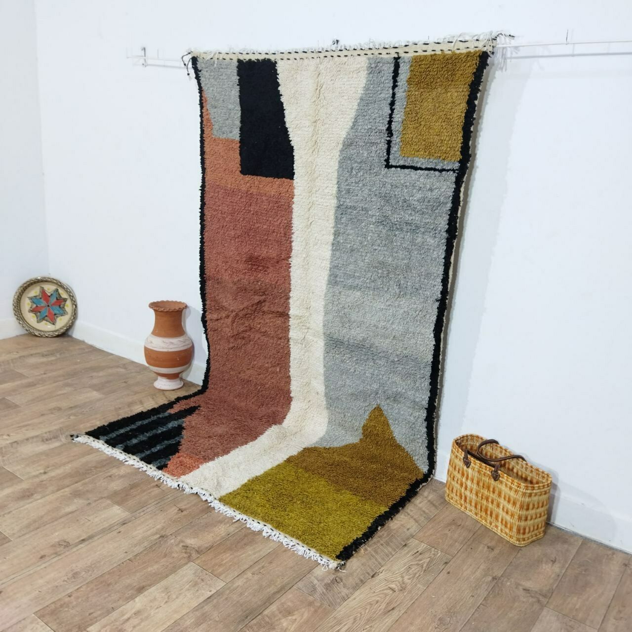 250x140 Cm Genuine Moroccan Rug, photo furniture