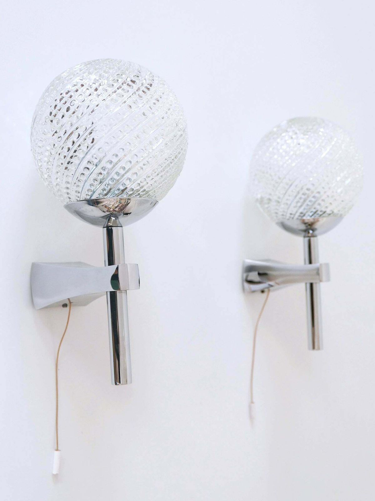 Set Of Two Lovely Mid Century Modern Textured Glass Sconces Or Wall Lamps 1970s photo vinterior