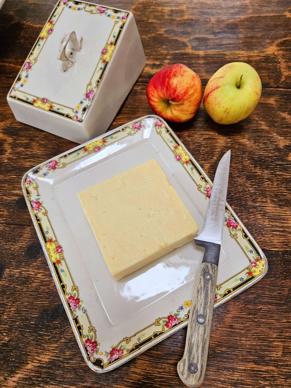 Elegant 1940's Cheese Dish With Lid photo vinterior