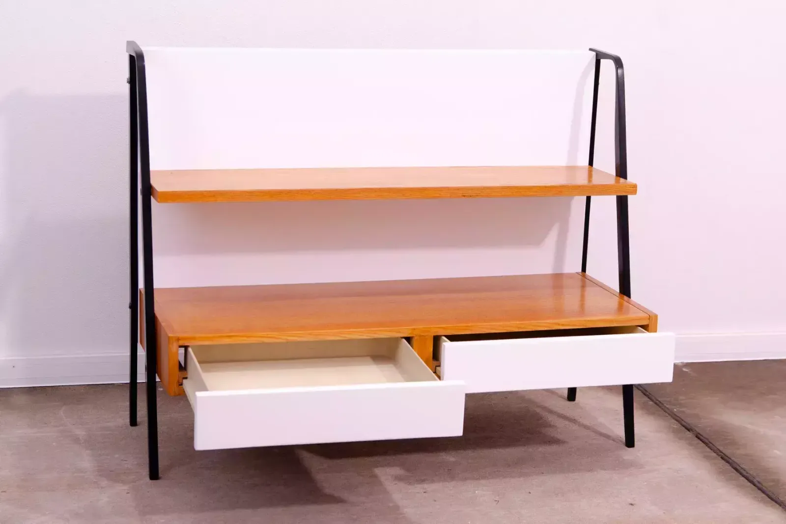 731.0 Fully Renovated Mid Century Bookshelf By Tatra, 1960´S, Czechoslovakia photo