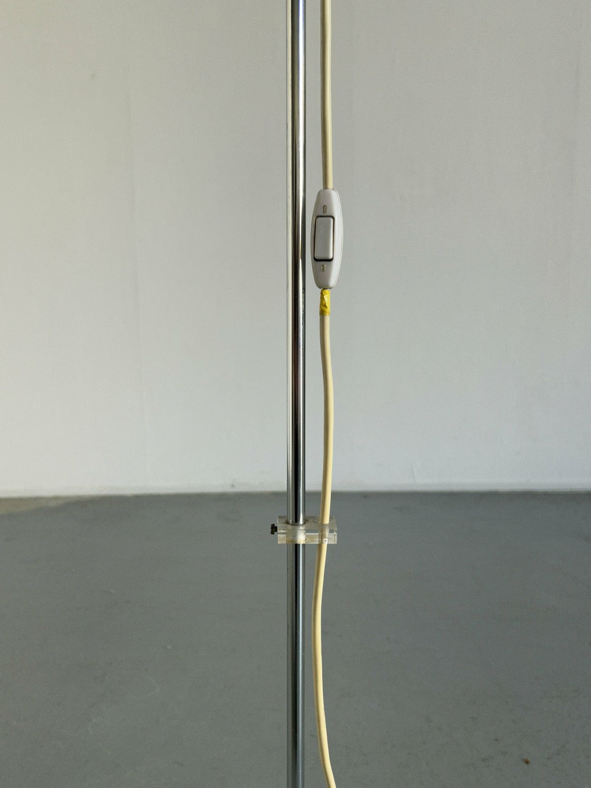 photo furniture Vintage Orange Mushroom Adjustable Floor Lamp 'Medusa' Designed By Harvey Guzzini For Meblo, 1970s Yugoslavia Mid Century Modern
