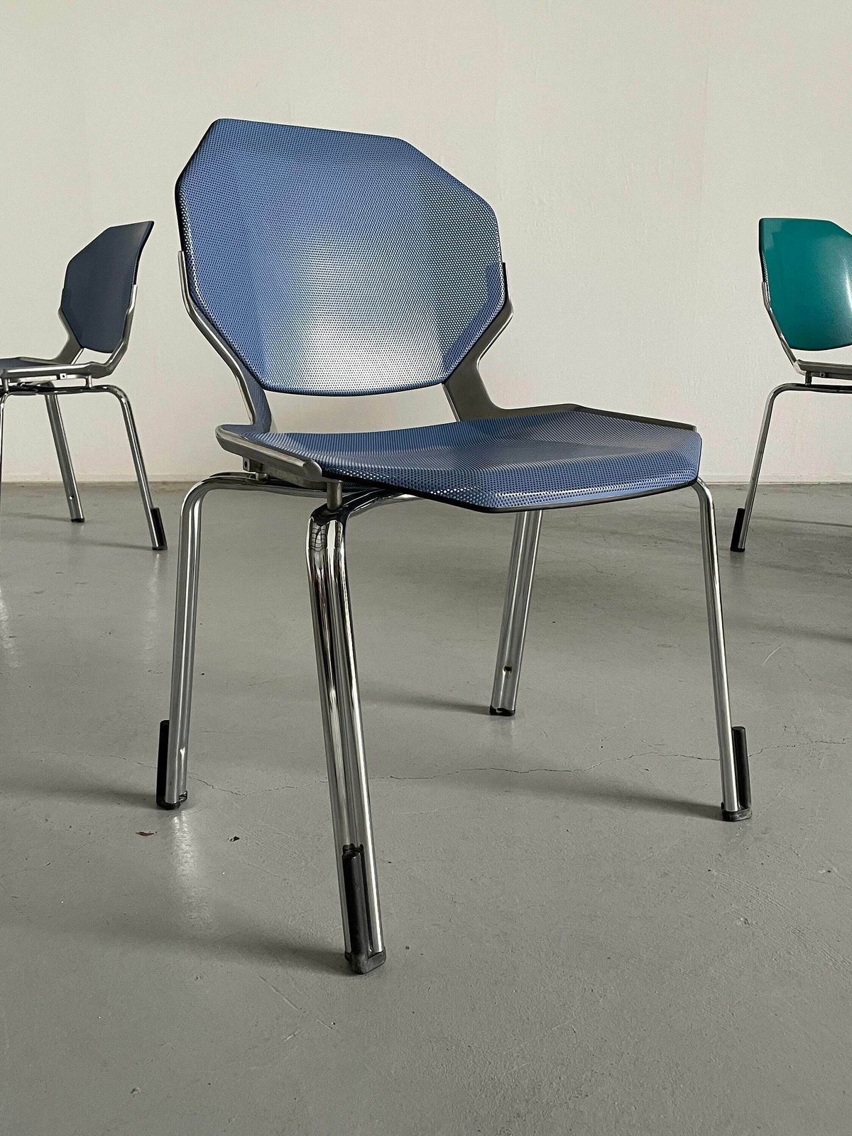 Space Age Futuristic Octagonal Metal Stackable Dining Chairs Or Visitor Office Chairs By Fröscher Sitform, 1990s Germany photo 269.0