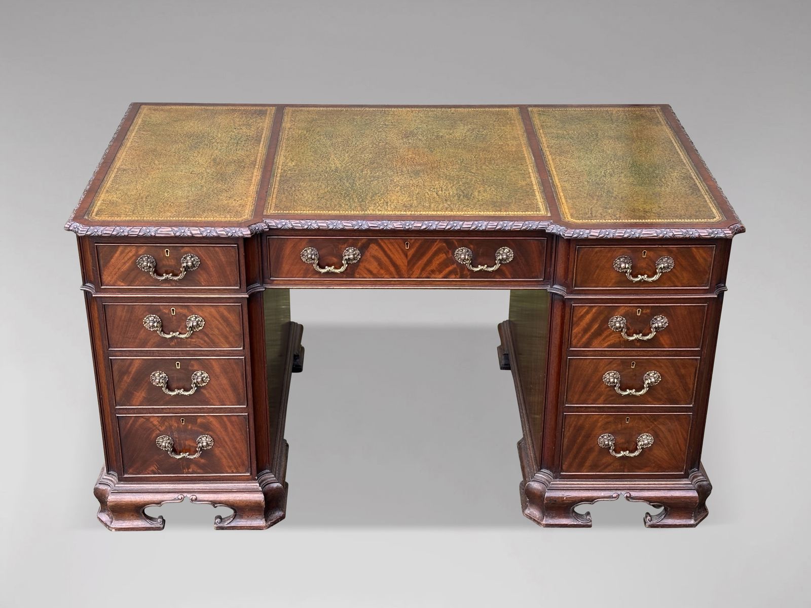19th Century Chippendale Style Mahogany Pedestal Desk photo 4000.0