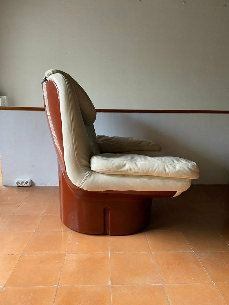 Poltrone Lounge Chair By T. Ammannati & G.P. Vitelli For Comfort, Italy, 1973 photo furniture