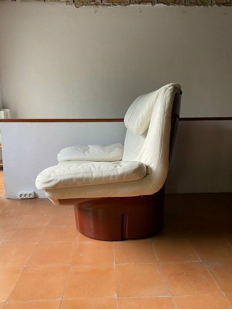 Poltrone Lounge Chair By T. Ammannati & G.P. Vitelli For Comfort, Italy, 1973 photo for sale