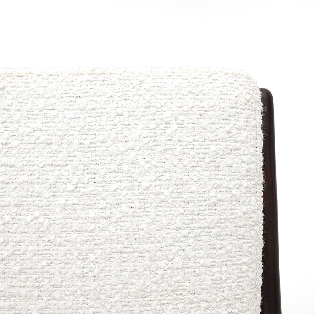 photo vinterior Pair Of Armchairs In Wood And White Bouclé By Mario Franchioni For Framar, 1960s