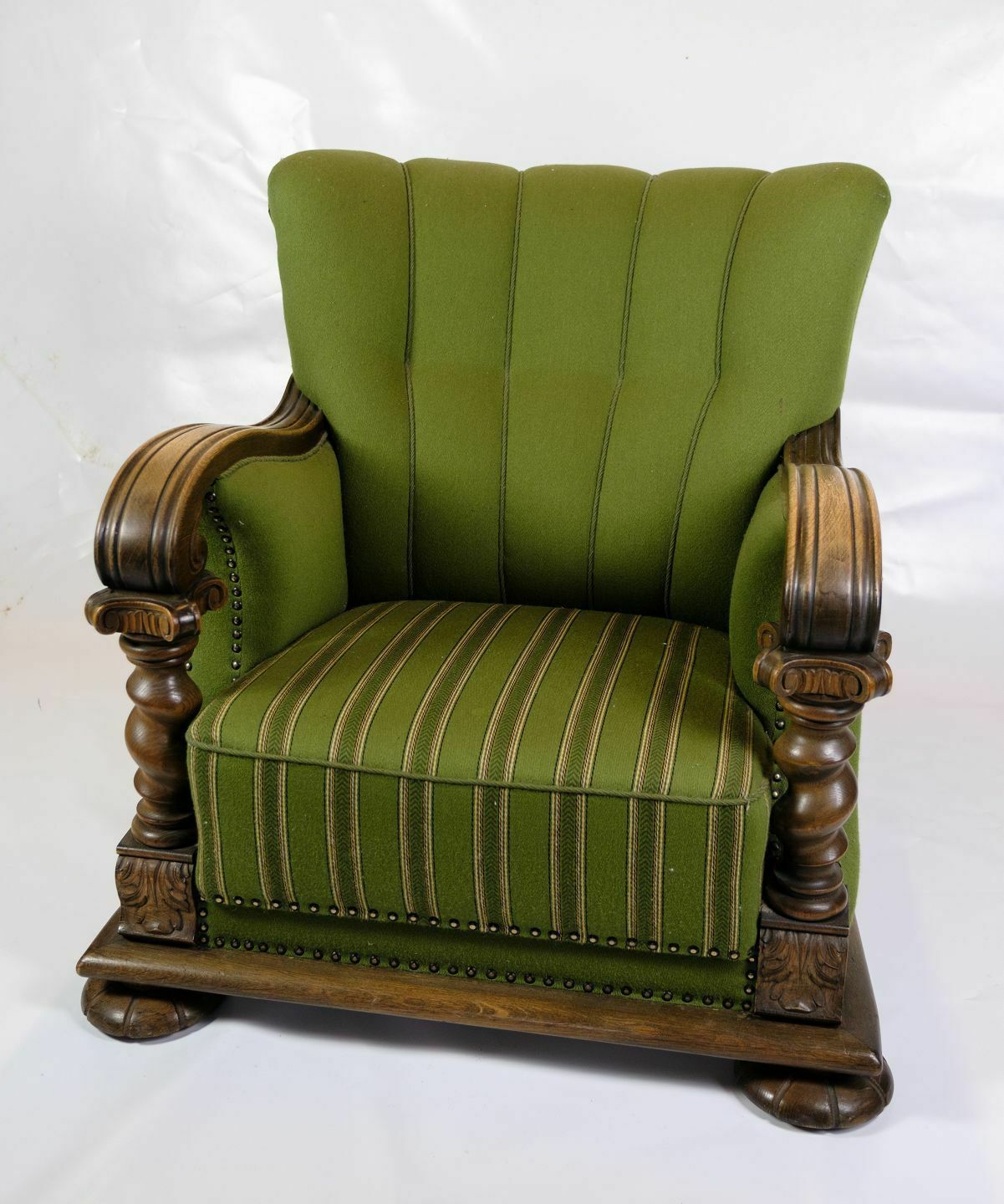 Armchair In Green Fabric & Wood Carvings From 1920s