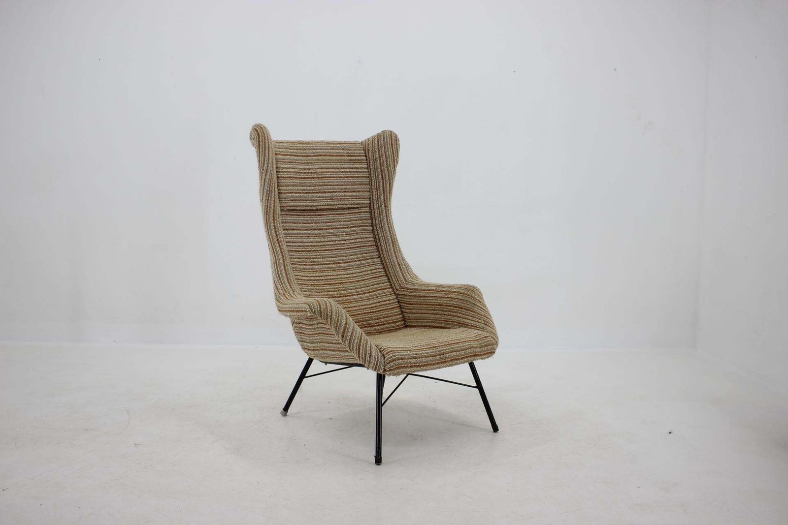 1960s Miroslav Navratil Armchair,Czechoslovakia photo furniture