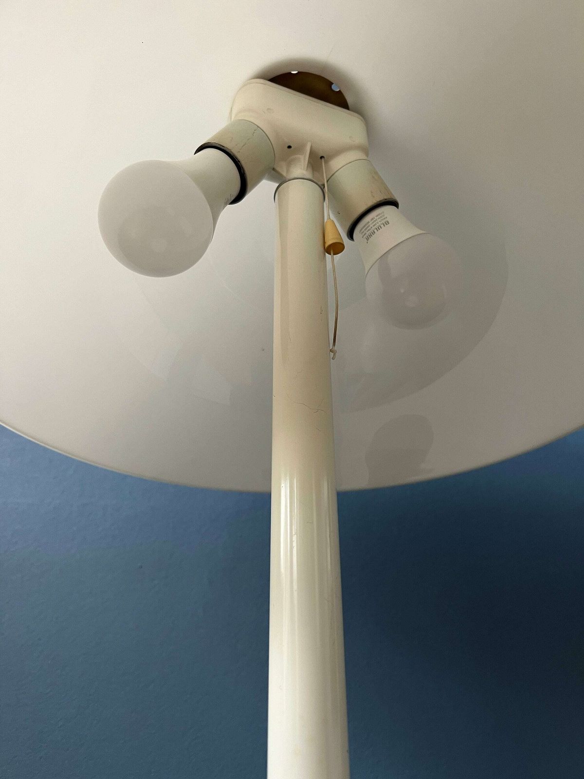 photo furniture Witte Mid Century Mushroom Dijkstra Tafellamp