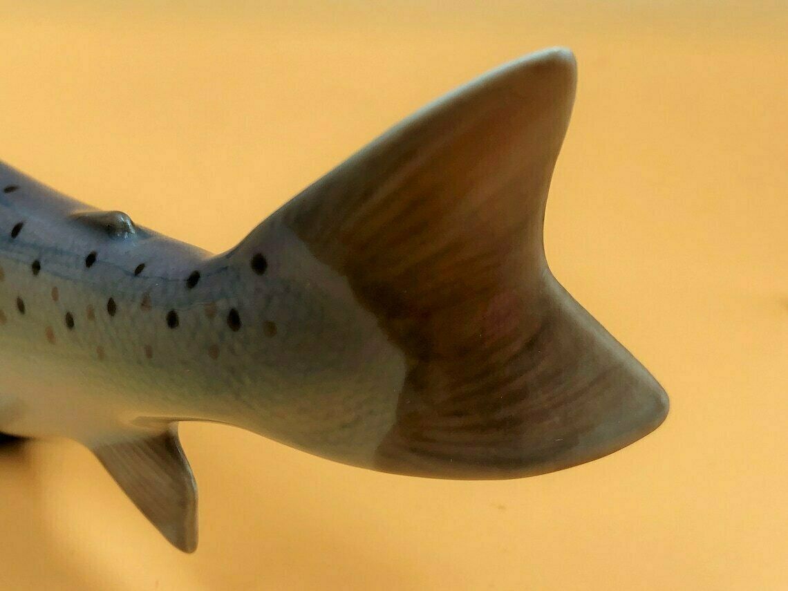 Royal Copenhagen Porcelain Rainbow Trout Fish Figurine. No. 136. photo vinterior