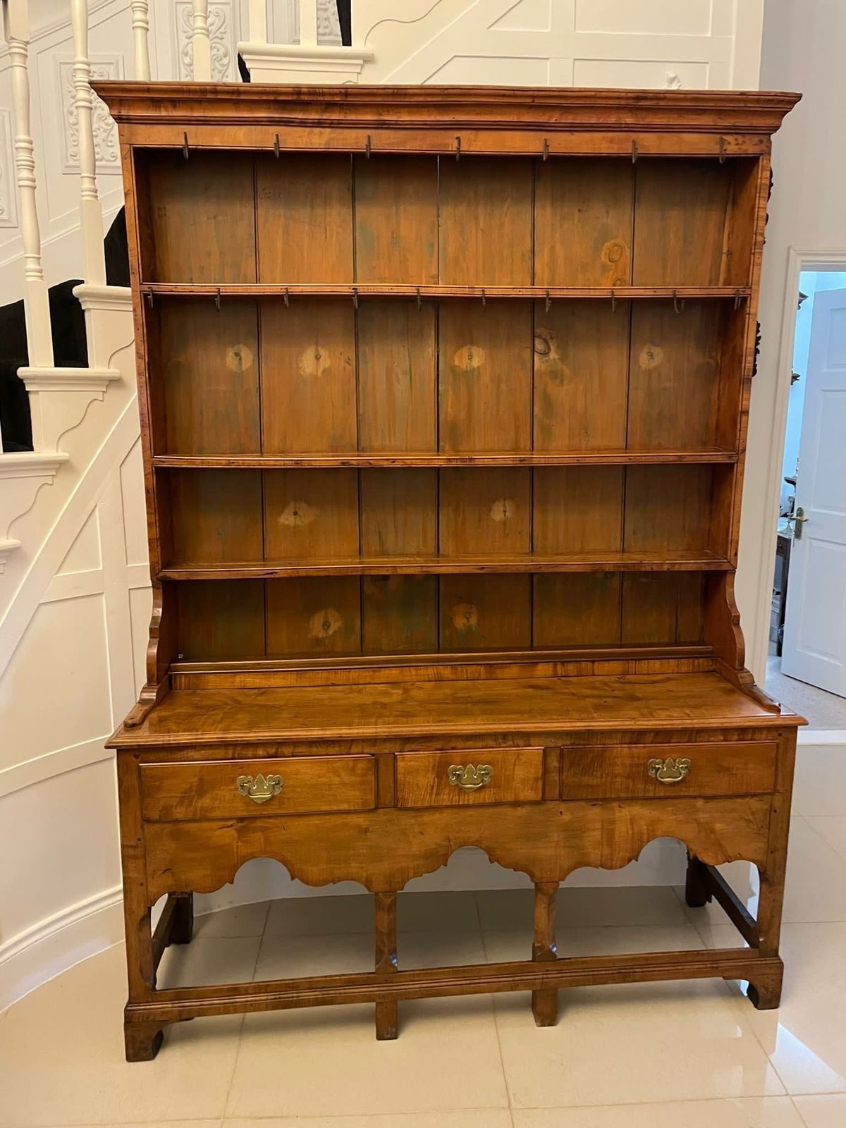 Rare American Antique George III Quality Solid Maple Wood Dresser