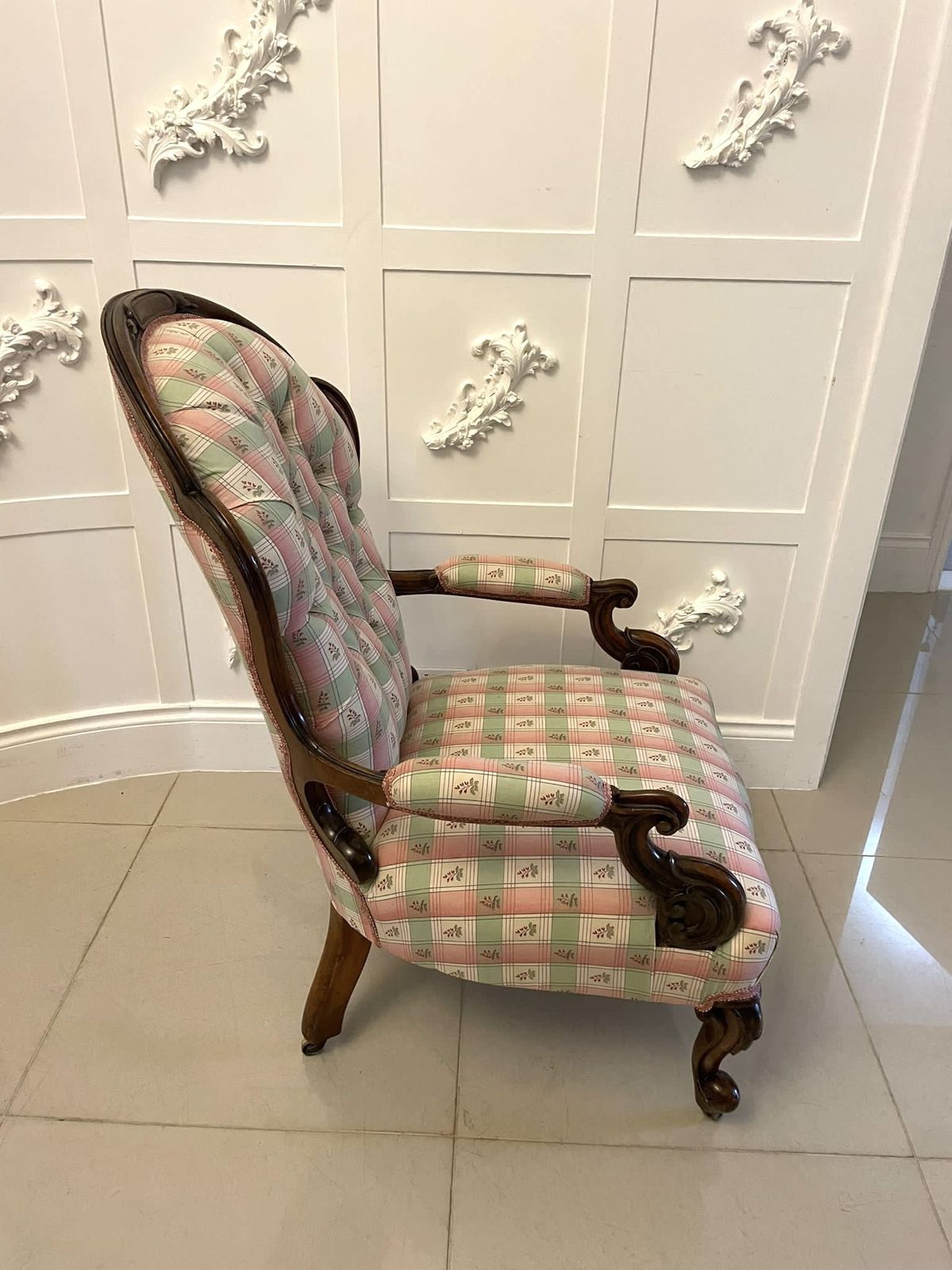 Antique 19th Century Quality Carved Walnut Armchair photo for sale