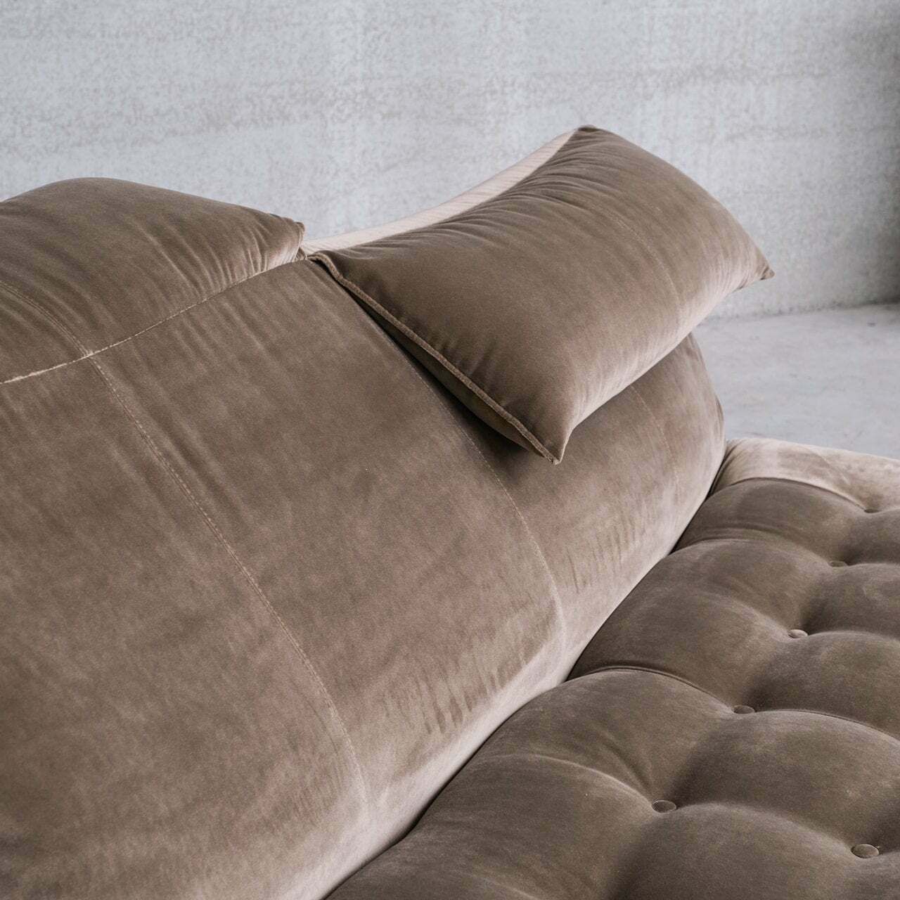 Original Mid Century Italian Mario Bellini 'Le Bambole' Bed Or Day Bed photo buy