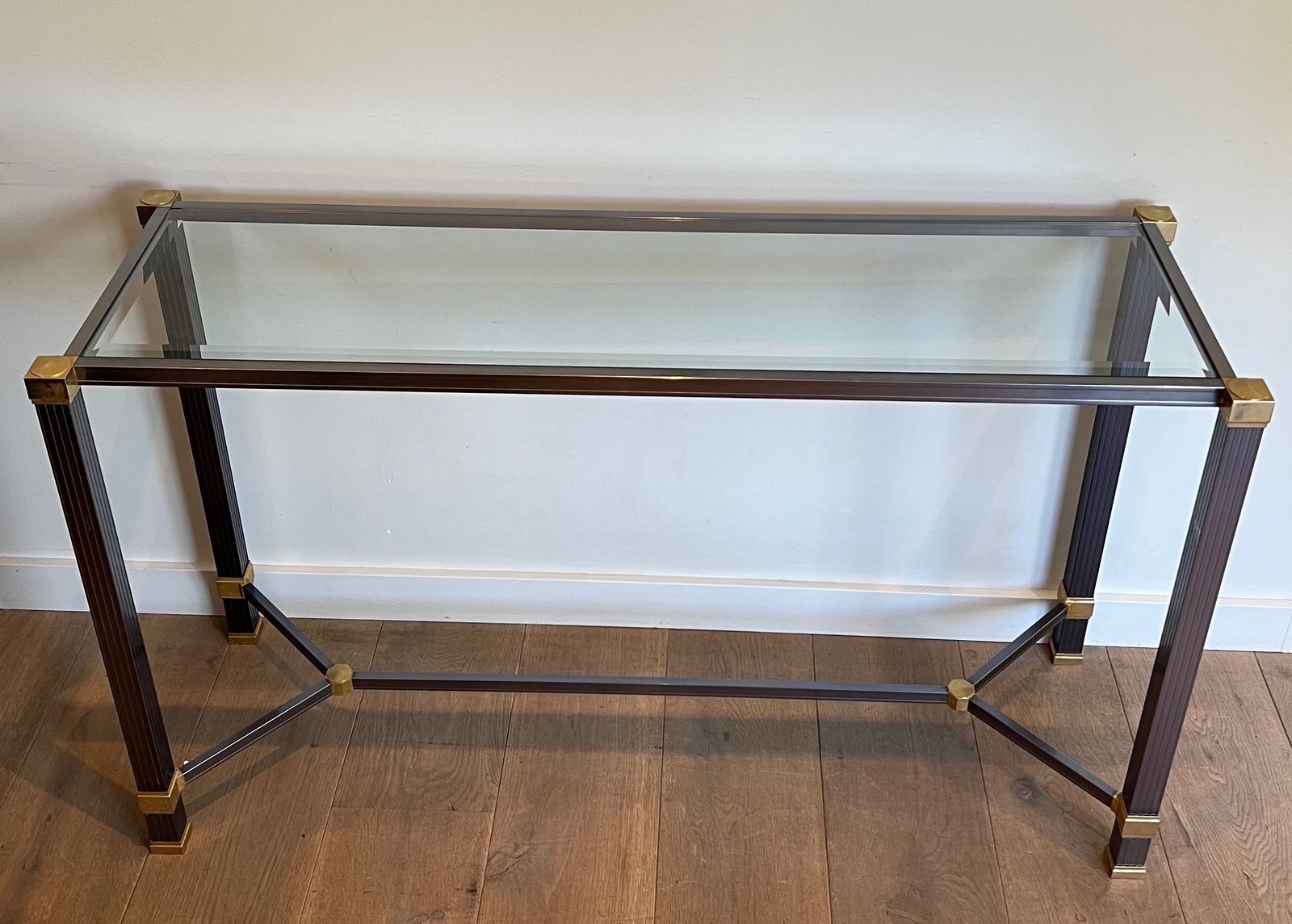 Furniture Console In Lacquered Aluminum And Gold Metal By Pierre Vandel photo