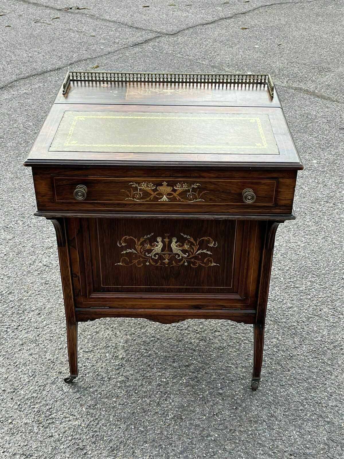 photo vinterior English Victorian Rosewood Davenport Desk & Chair, Possibly By James Shoolbred.