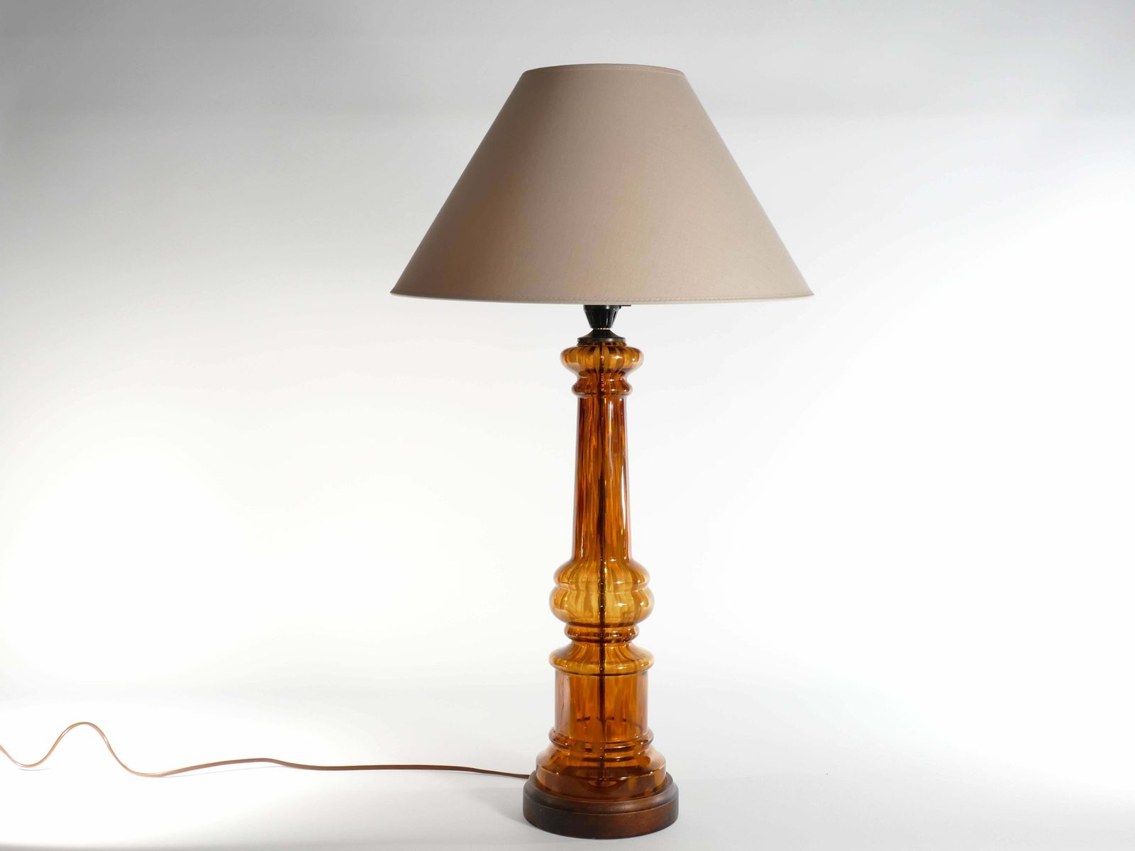 Scandinavian Modern Amber Glass Table Lamp By Miranda, 1970s photo Lighting