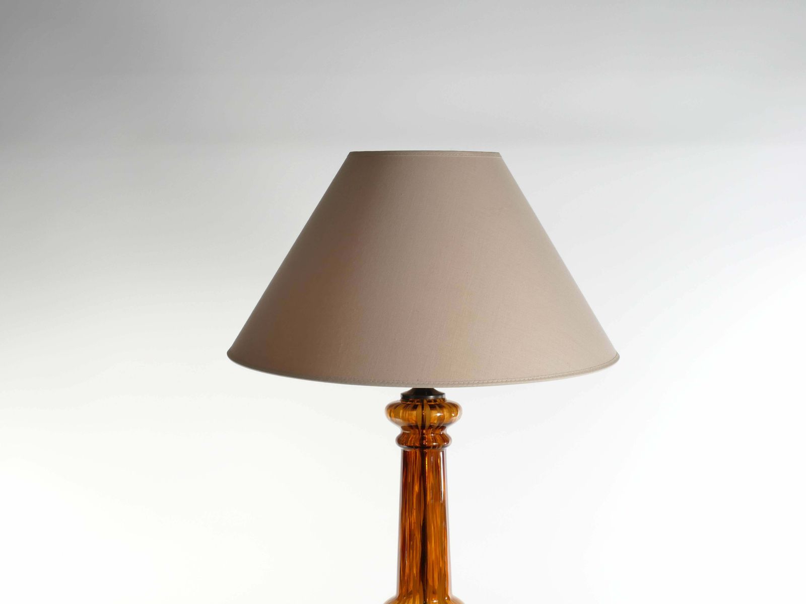 Scandinavian Modern Amber Glass Table Lamp By Miranda, 1970s photo vintage
