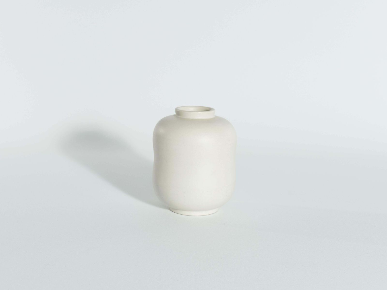 1940’s Scandinavian Modern Carrara Vase By Wilhelm Kåge For Gustavsberg photo for sale