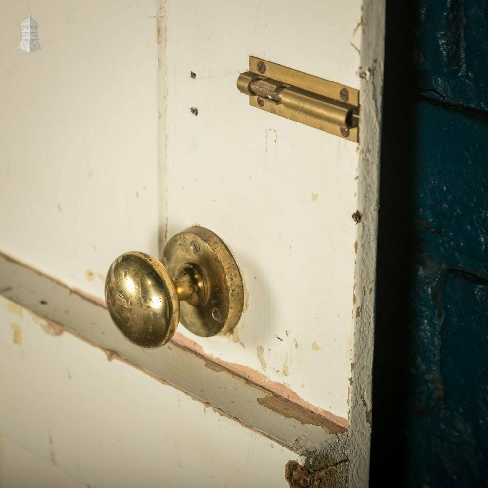 photo vintage Ledged Plank Door, Green Painted Pine