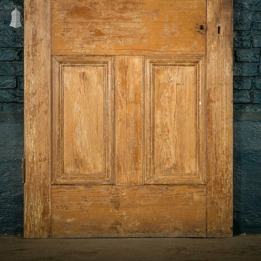 Pitch Pine Panelled Door, Moulded 6 Panel photo Home Fixtures