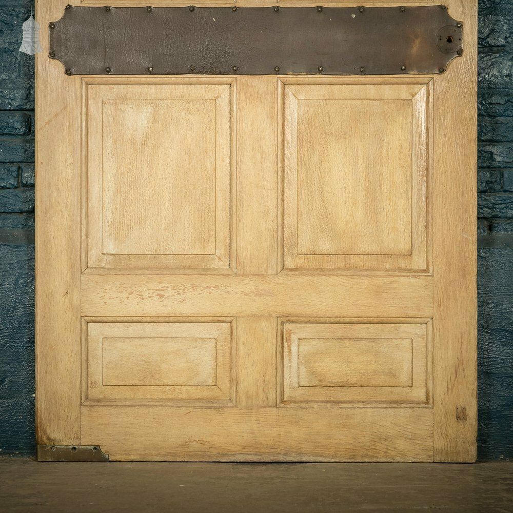 Home Fixtures Oak Panelled Door, 8 Raised Panels With Leather Detail photo