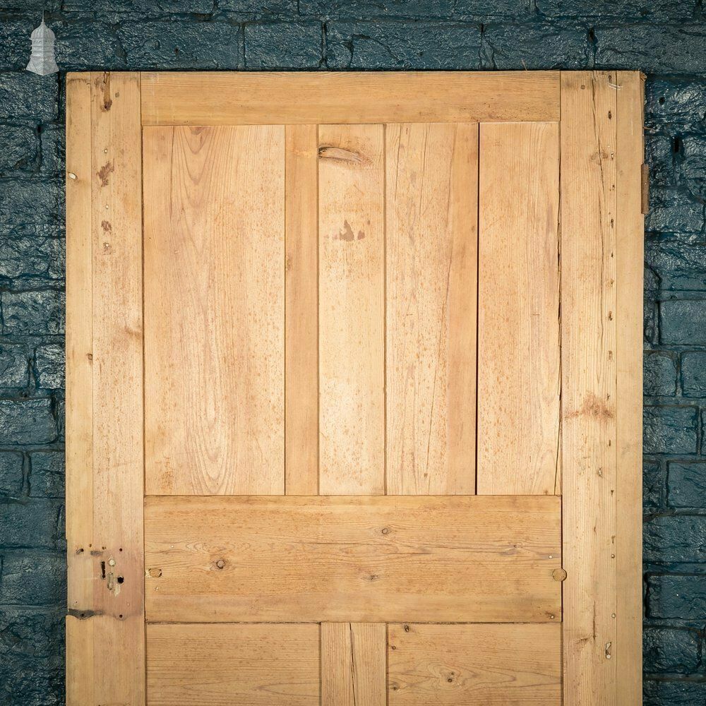 photo furniture Pine Panelled Door, 6 Raised Moulded Panels