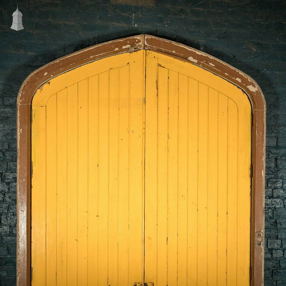 Framed Arch Top Doors, Set Of Oak Braced Vertical Plank Doors photo Home Fixtures