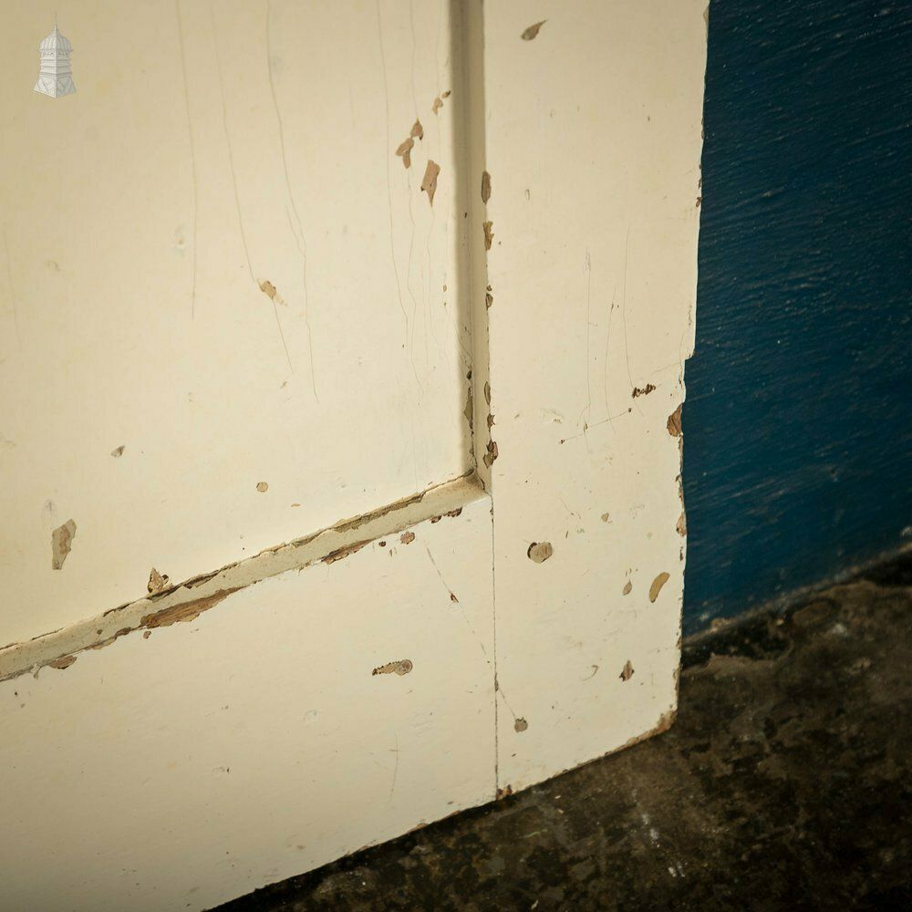 photo buy Pine Panelled Door, 4 Raised Panels, White Painted