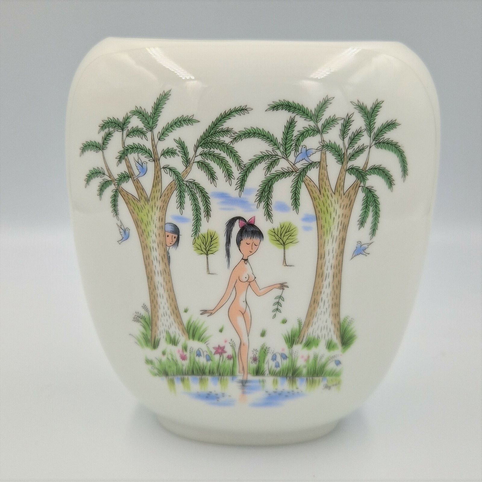 Mid Century Porcelain Vase By Raymon Peynet For Rosenthal. 1950   1959 photo vinterior