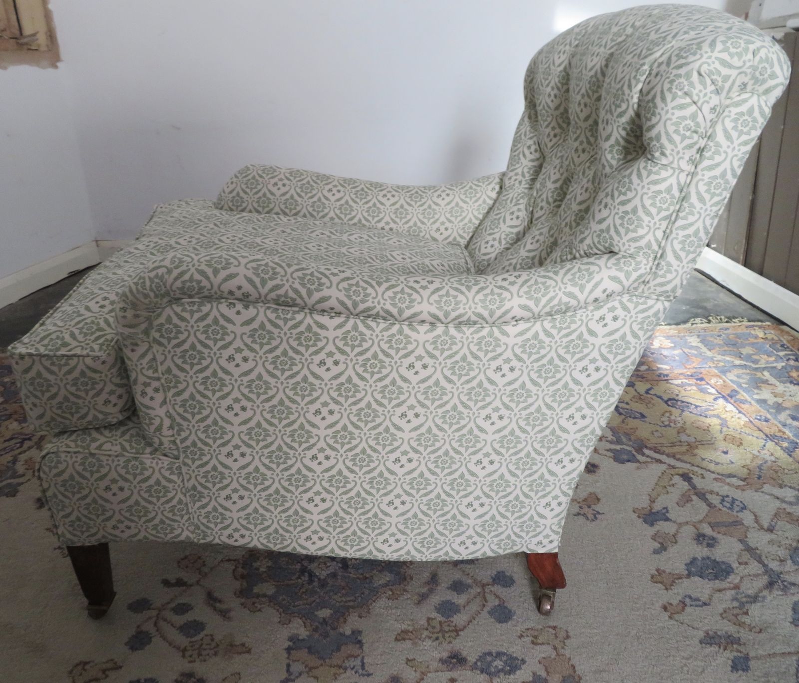 Howard And Sons Bridgewater Armchair. photo 8160.0