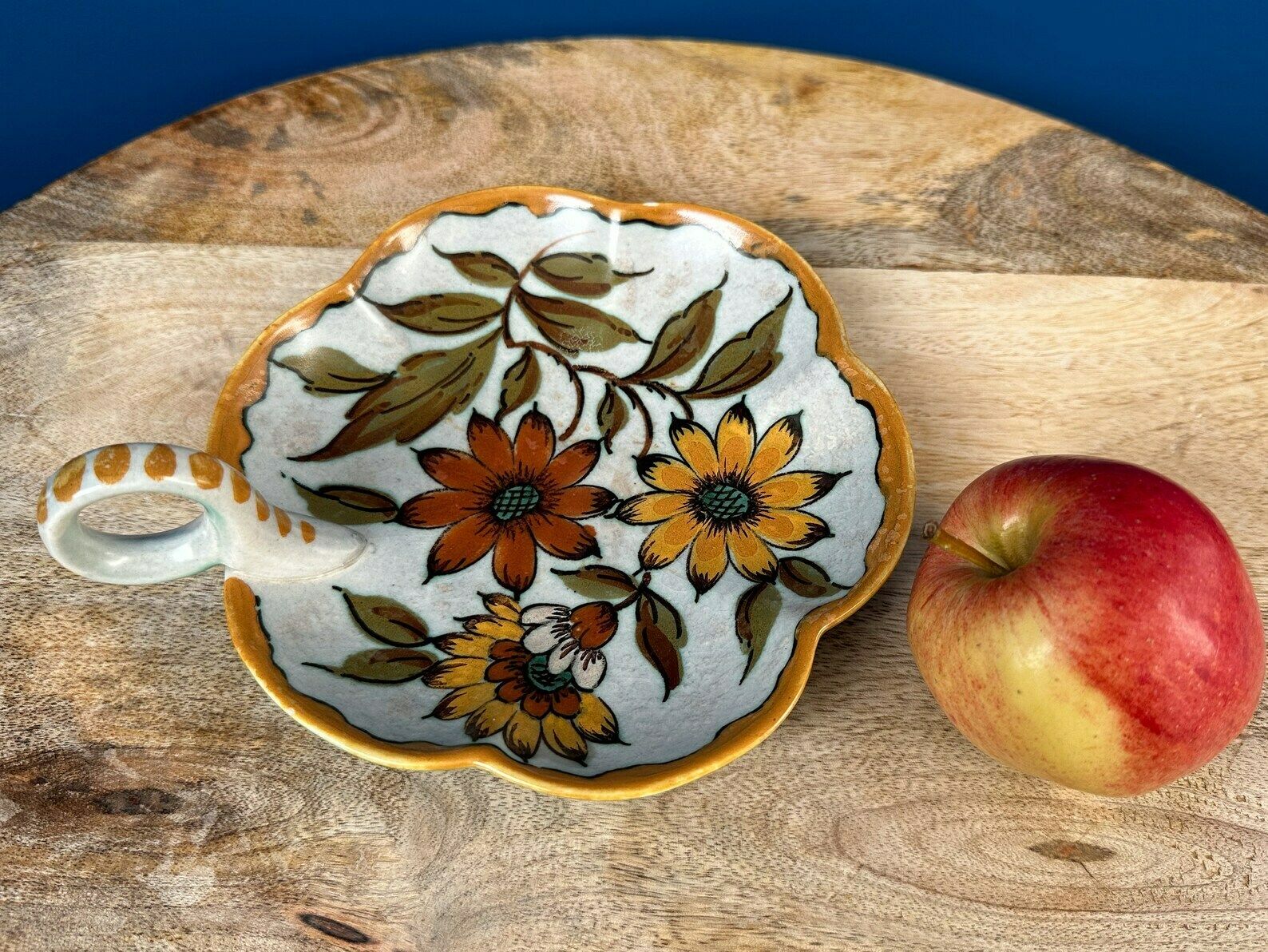 photo for sale Vintage Hand Painted Trinket Dish With Handle By Pzh   Plateelbakkerij Zuid Holland, Gouda Pottery, Gouda Pottery, Jewelry Dish