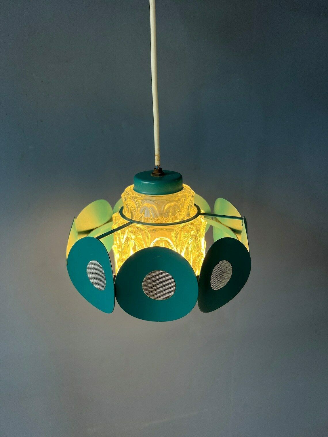 Space Age Hanglamp Met Glazen Kap En Groen/Blauw Metalen Frame photo for sale