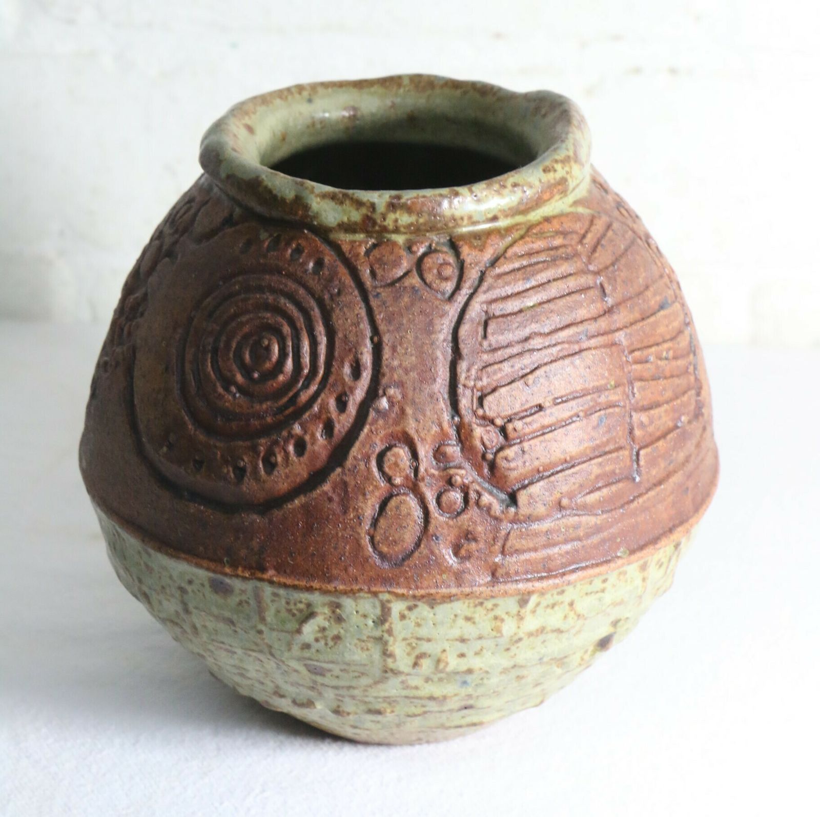 175.0 A Bernard Rooke Vintage Bulbous Vase 1970's British Studio Pottery photo