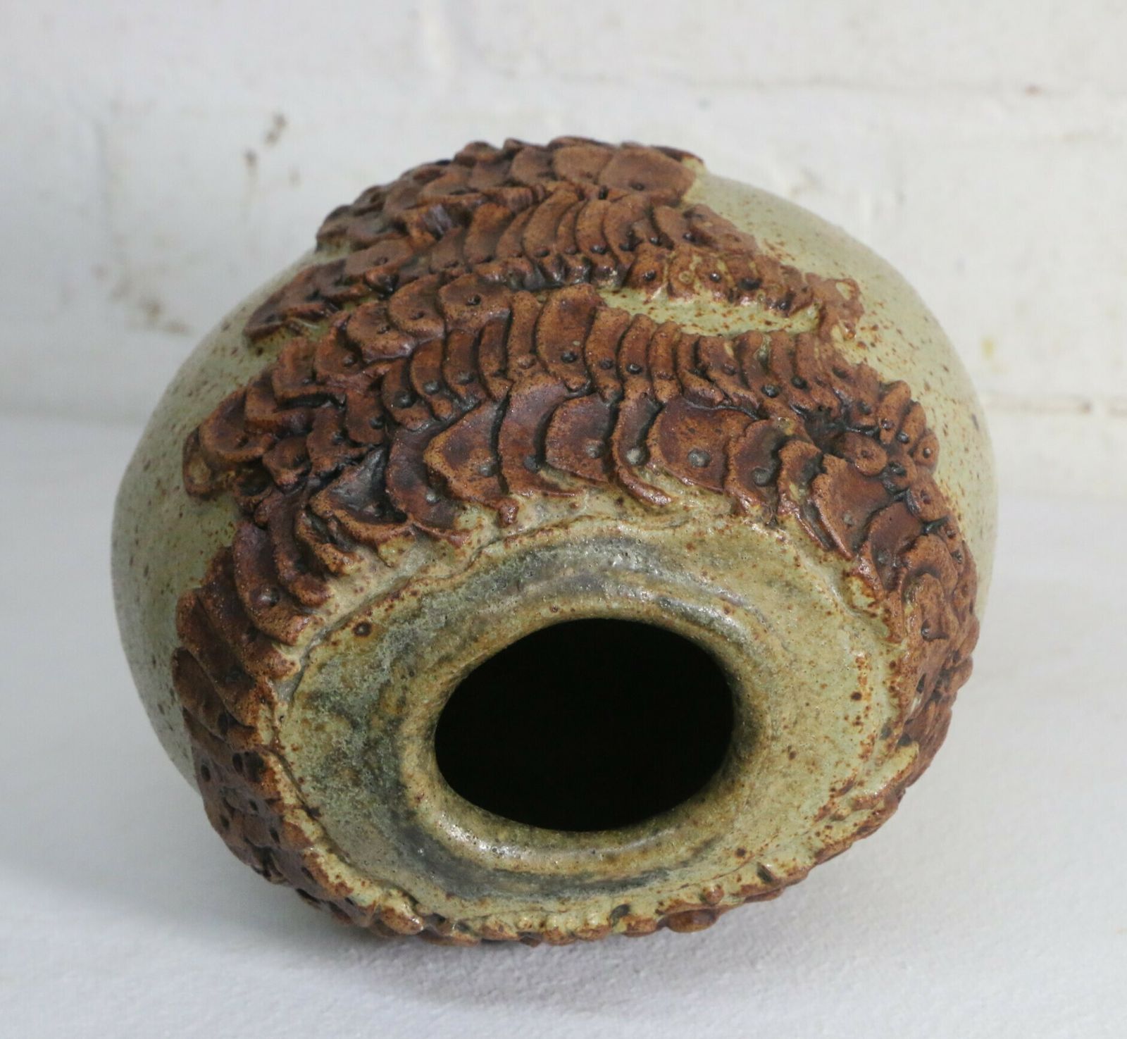 A Bernard Rooke Vintage Bulbous "Head" Vase 1970's British Studio Pottery photo vinterior