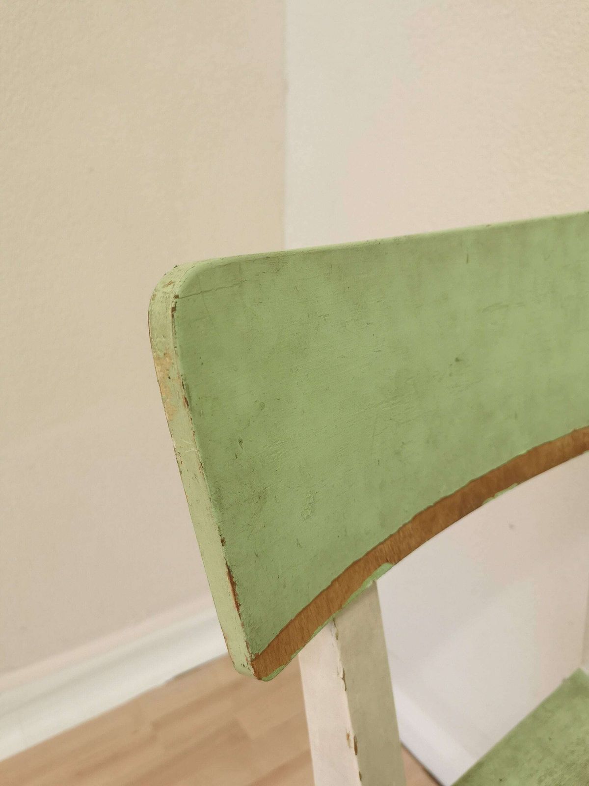 photo furniture Set Of 2 Vintage Wooden Dine Chairs In White And Green / 1970s Farmhouse Country Cottage Dining Chairs With Original Patina / Cozy Interior /