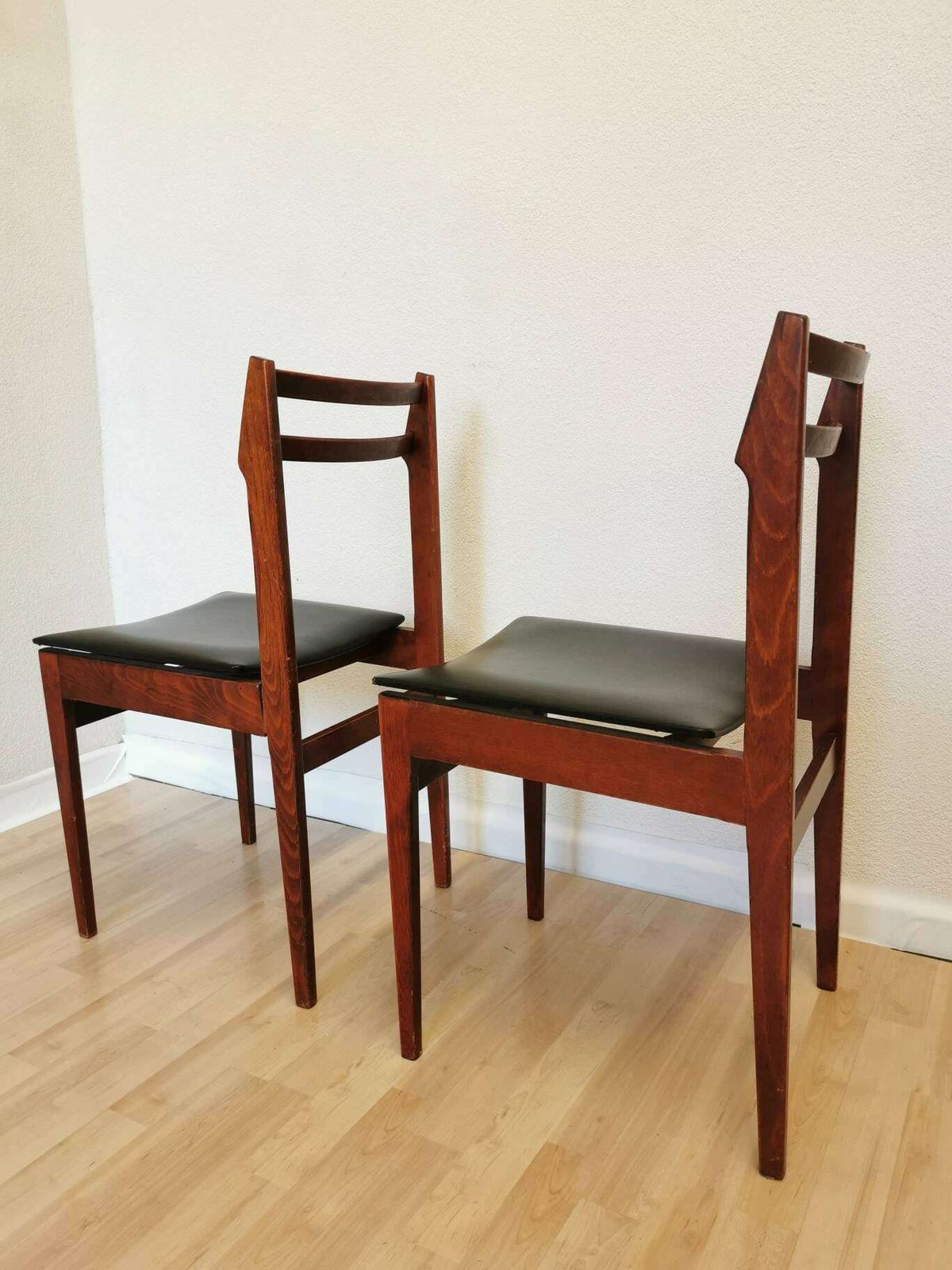 Set Of 2 Vintage Wooden Dining Chairs / Designed By Branko Ursic For Stol Kamnik / 1970s, Yugoslavia / Model 2087 Minimalistic Scandinavian photo for sale