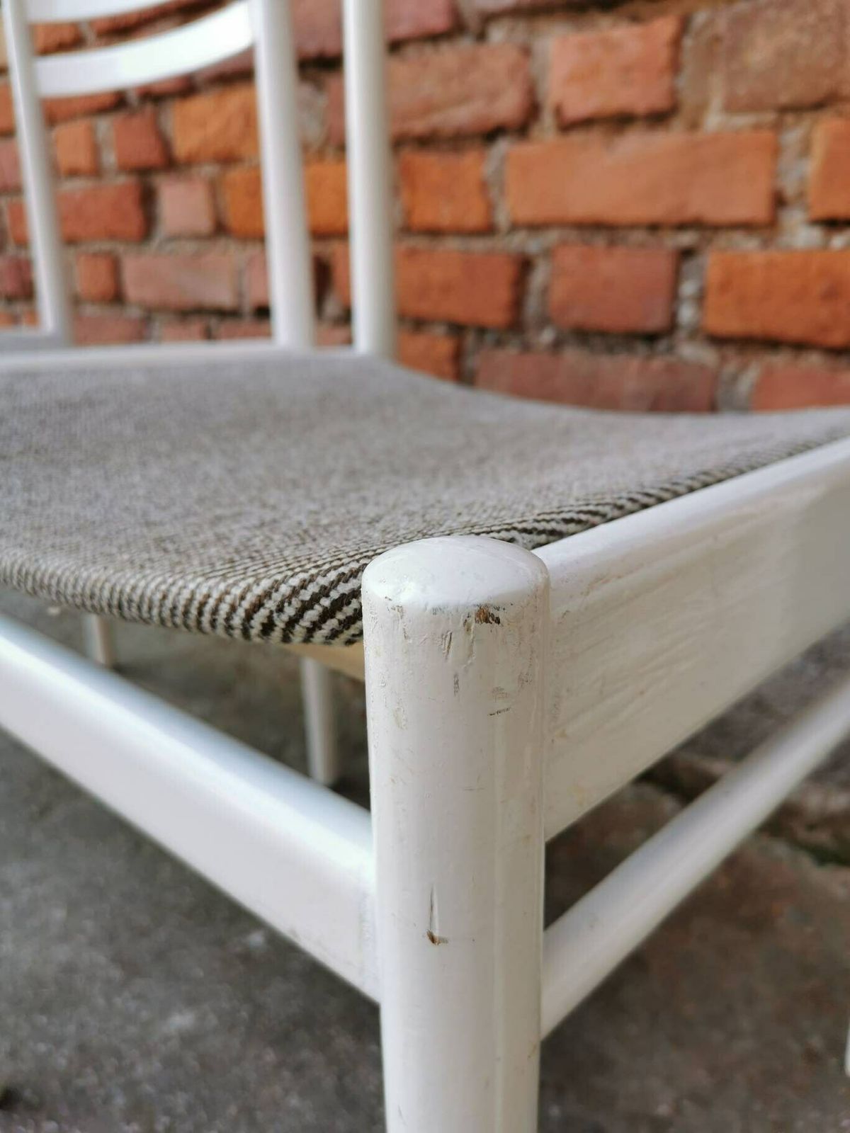 1 Of 3 Vintage Wooden White Chairs / Stol Kamnik / 1970s /70s / Original Sticker / Dining Room / Mid Century Dine Chairs / Gray Fabric Seat photo vinterior