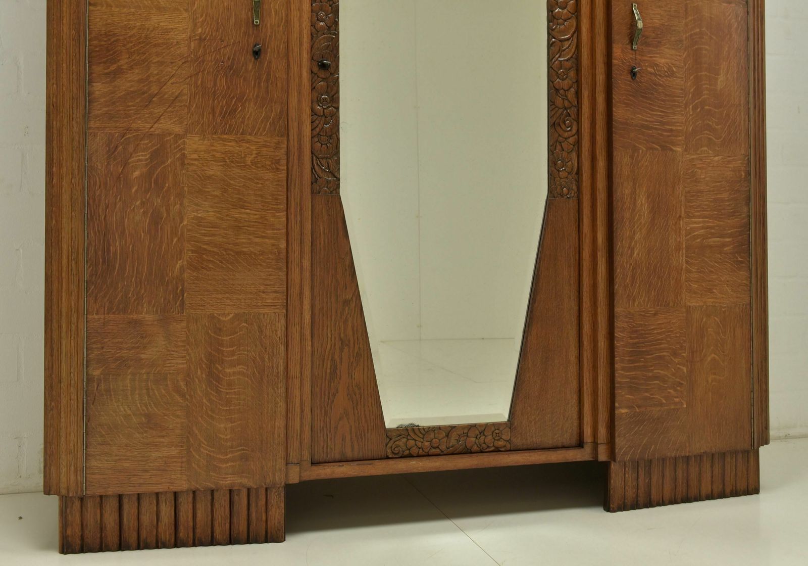 photo furniture Antik! Wardrobe Restored Art Déco C. 1930 Oak Bedroom