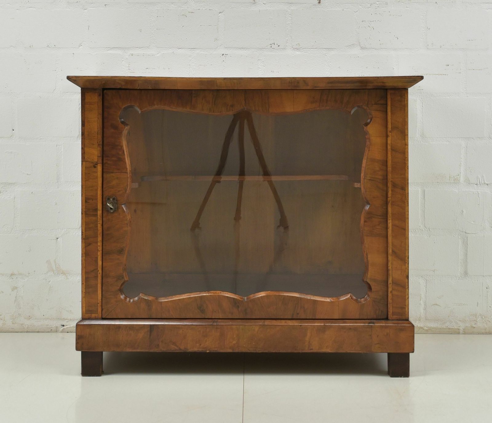 Antique! Small Showcase Restored Biedermeier Louis Philippe Around 1860 Walnut photo furniture