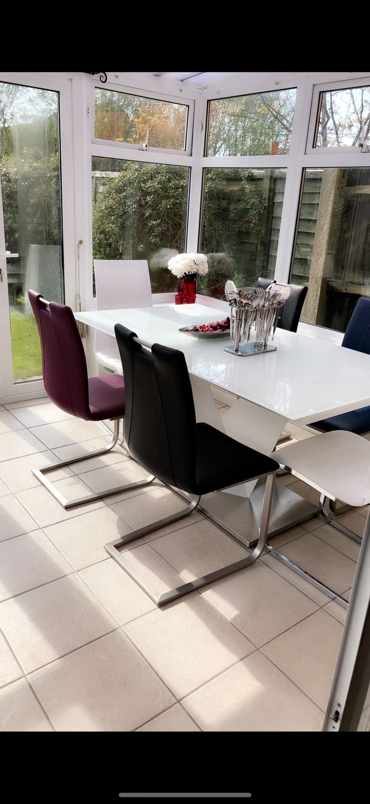 White Glass Extendable Dining Table With 6 Chairs photo for sale