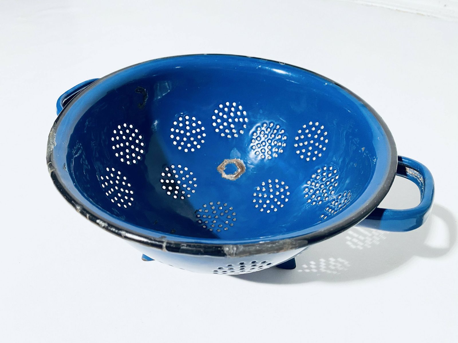 Blue Enamel Kitchen Sieve / Kitchen Colander / 1920s Vintage Decor photo furniture