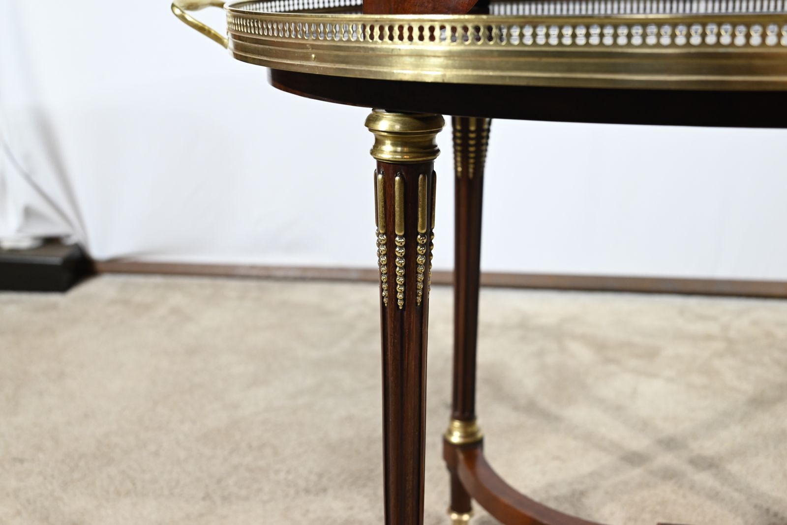 photo vinterior Rare Cuban Mahogany Service Table, Louis XVI Style – Xixth