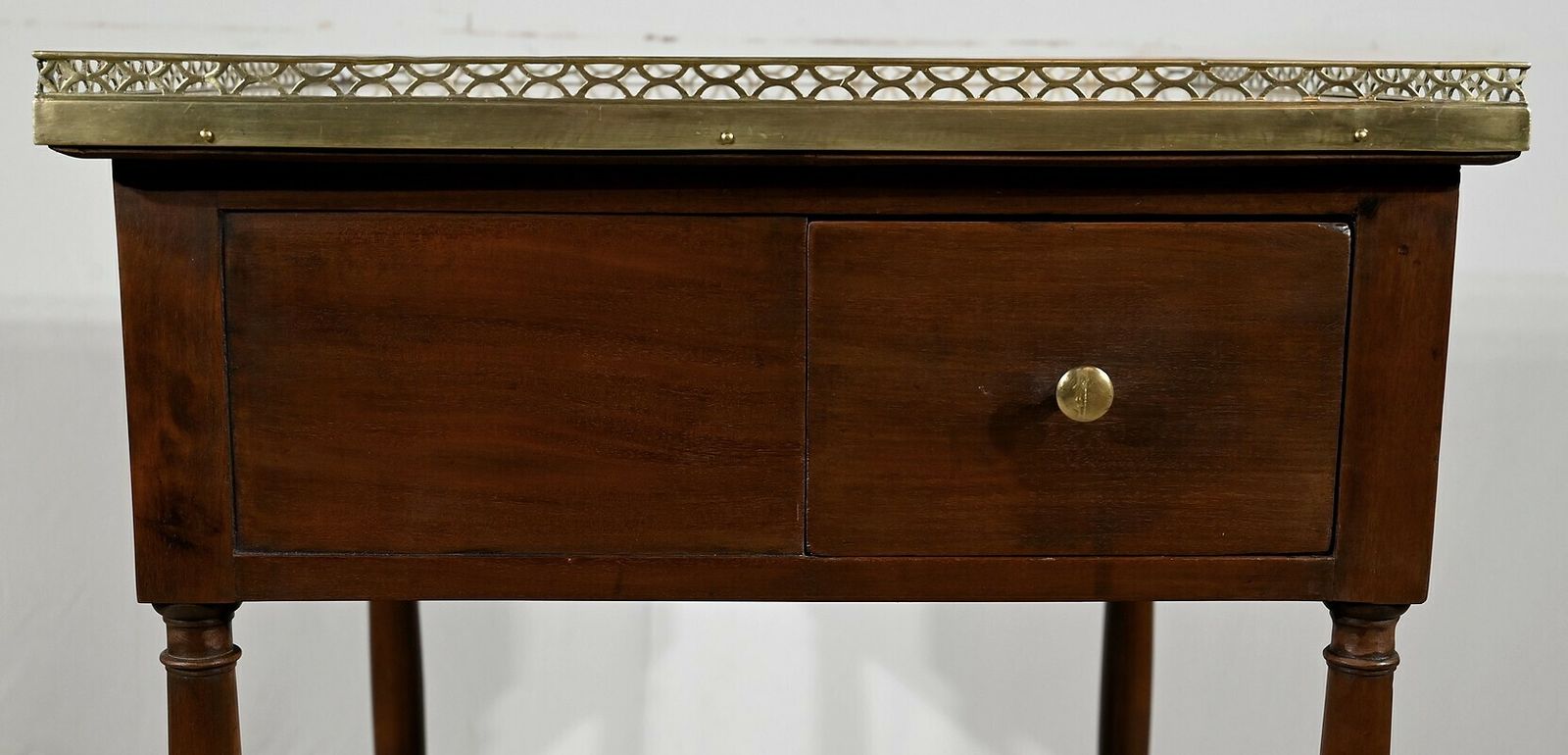 photo vinterior Pair Of Mahogany Living Room Tables, Louis XVI – 18th Century