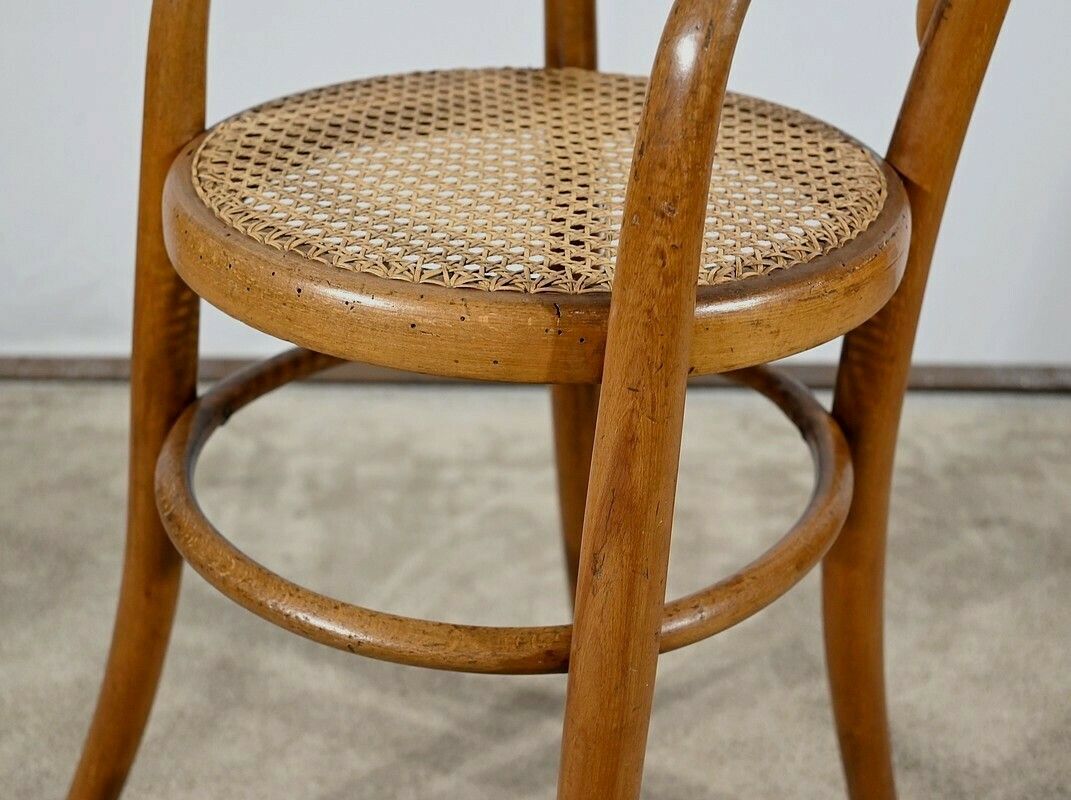 photo vinterior Children's High Chair In Curved Beech, Stamped Thonet   Early 20th Century