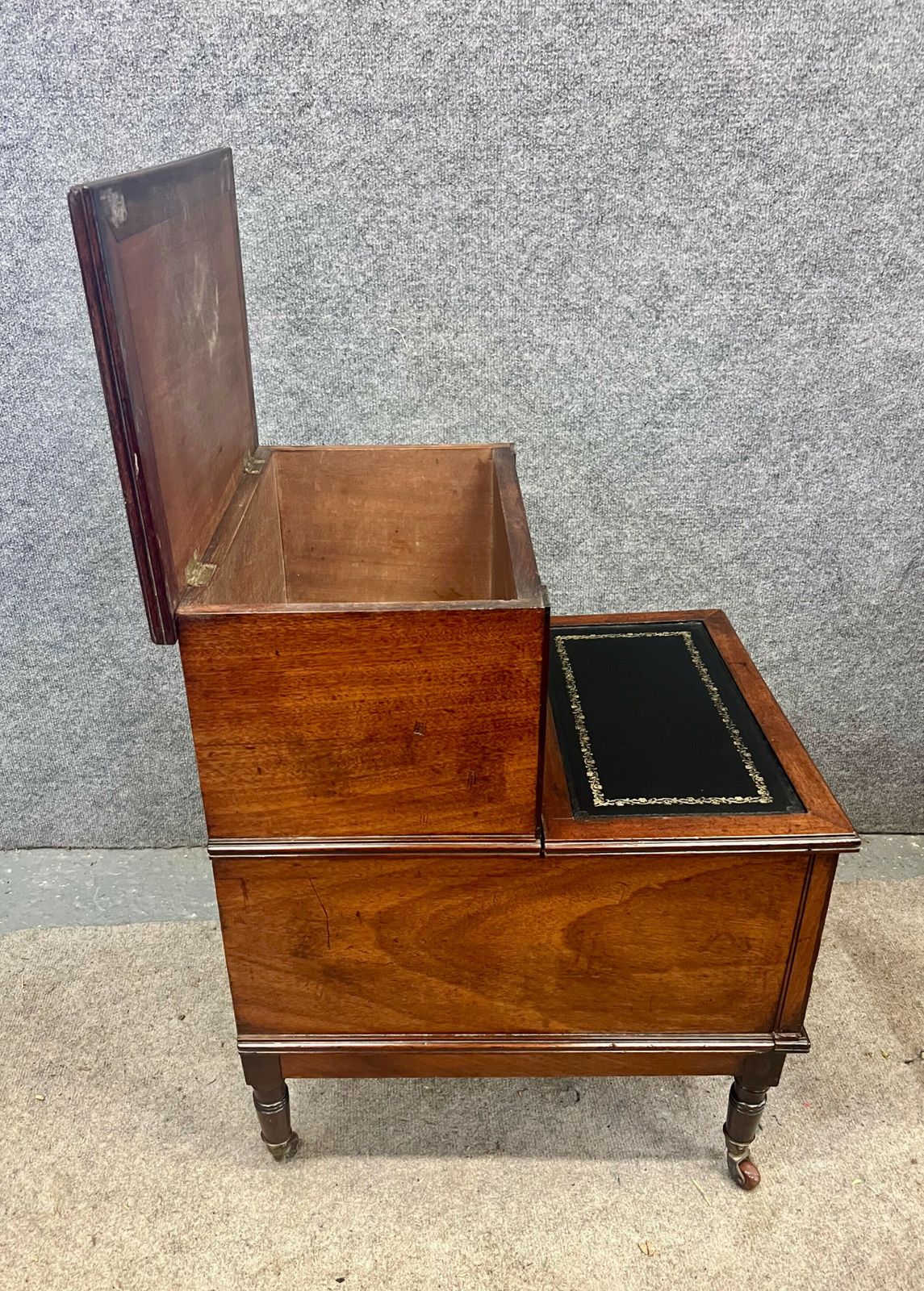 Regency Mahogany Library Steps photo 765.0